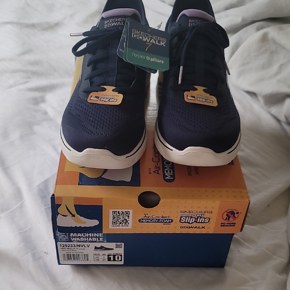 Skechers Shoes - Skechers Navy and White Slip-Ins Size 10